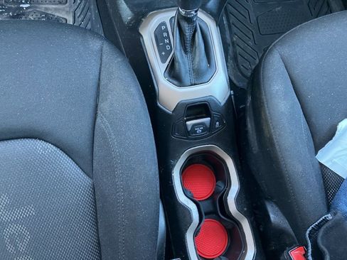 Used 2017 Jeep Renegade Sport w/ Power & Air Group image 15