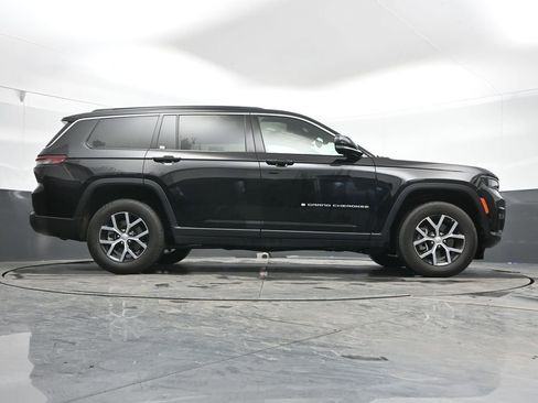 Used 2024 Jeep Grand Cherokee L Limited w/ Luxury Tech Group II image 47