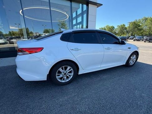 Used 2016 Kia Optima LX w/ LX Convenience Package FWD image 3
