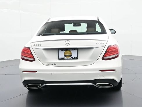 Used 2017 Mercedes-Benz E 300 4MATIC image 7