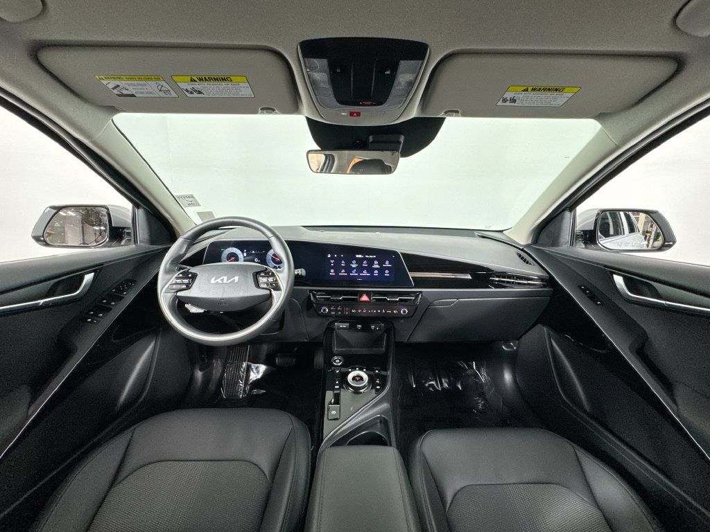 Used 2024 Kia Niro Wind w/ Wind Preserve Package FWD image 18