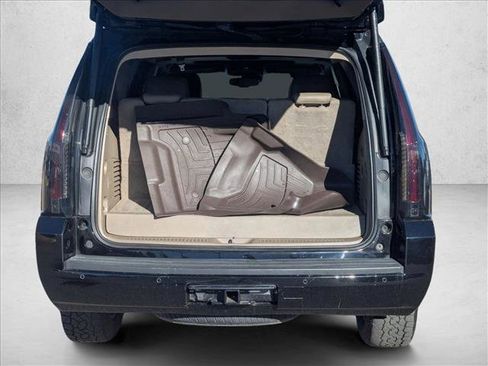 Used 2018 Chevrolet Tahoe LT w/ Luxury Package image 6