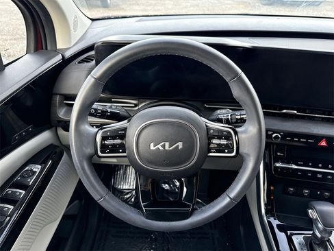 Used 2024 Kia Carnival SX image 11