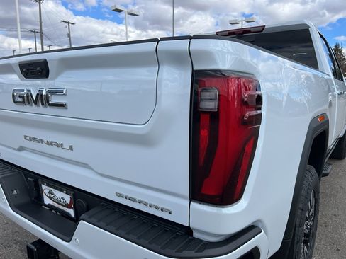 New 2026 GMC Sierra 2500 Denali Ultimate w/ Max Trailering Package image 11