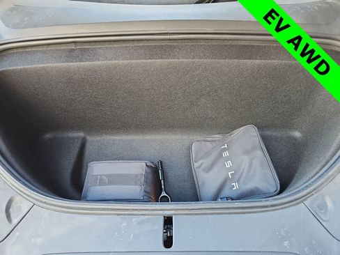 Used 2023 Tesla Model X image 13