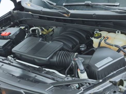 Used 2021 GMC Yukon SLT w/ SLT Premium Package image 9