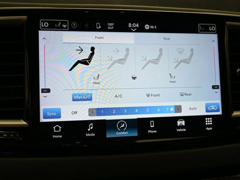 Used 2023 Chrysler Pacifica Touring-L FWD image 11