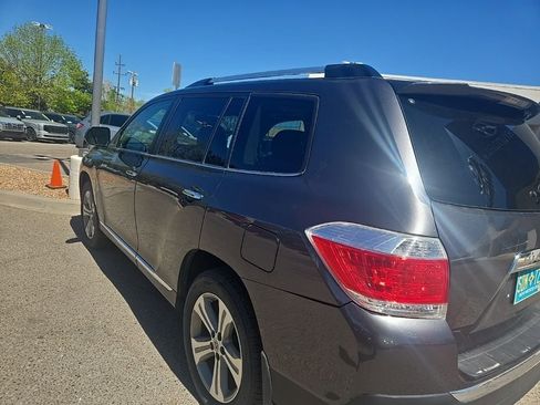 Used 2012 Toyota Highlander Limited w/ Protection Pkg AWD/4WD image 5