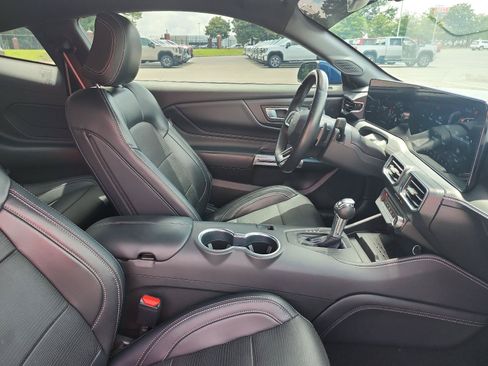 Used 2024 Ford Mustang GT Premium RWD image 7