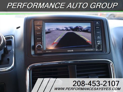 Used 2017 Dodge Grand Caravan SXT image 19