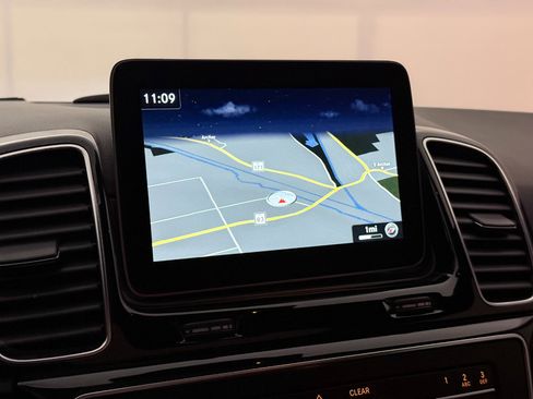 Used 2019 Mercedes-Benz GLE 400 GLE400 4MATIC w/ Premium 1 Package image 32