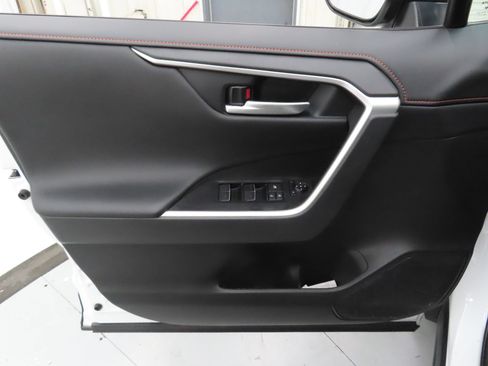 Used 2024 Toyota RAV4 Adventure w/ Convenience Package AWD/4WD image 10