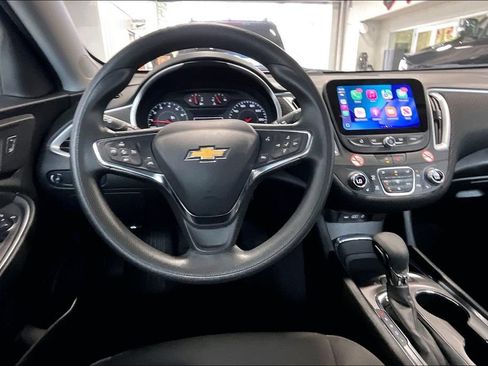 Used 2024 Chevrolet Malibu LT FWD image 5