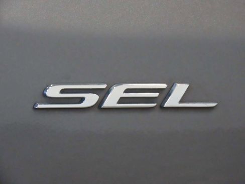 Used 2022 Ford Edge SEL w/ Convenience Package image 6