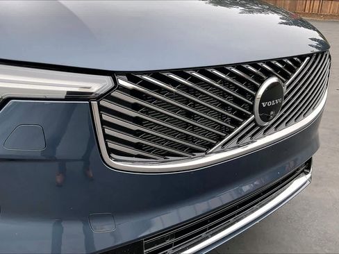 New 2026 Volvo XC90 B5 Plus image 34