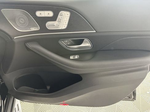 Used 2024 Mercedes-Benz GLS 450 4MATIC image 32