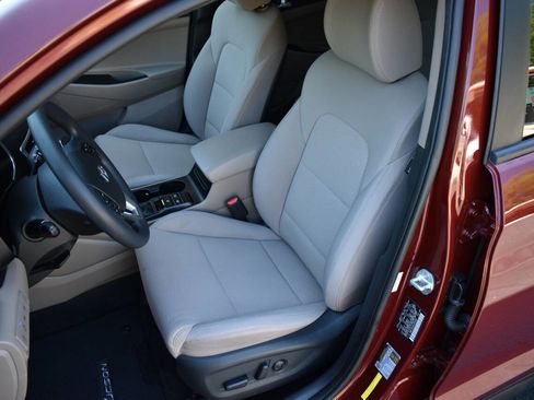 Used 2020 Hyundai Tucson Value FWD image 18