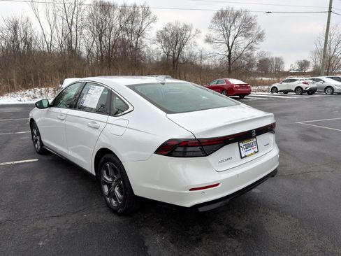Used 2023 Honda Accord EX-L image 4