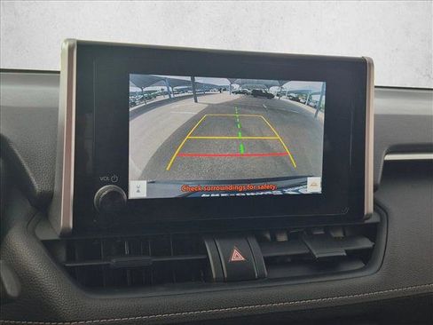 Used 2023 Toyota RAV4 LE AWD/4WD image 13