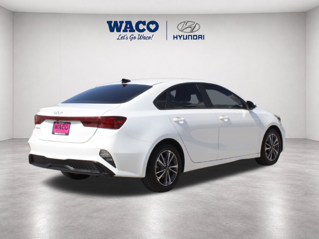 Used 2023 Kia Forte LXS w/ LXS Technology Package FWD image 11