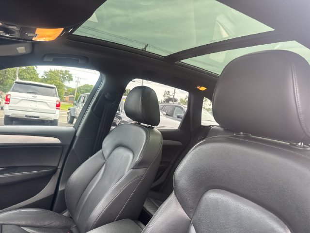 Used 2013 Audi Q5 3.0T Prestige w/ Prestige Pkg AWD/4WD image 22