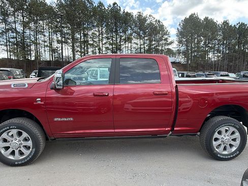New 2026 RAM 2500 Laramie AWD/4WD image 11