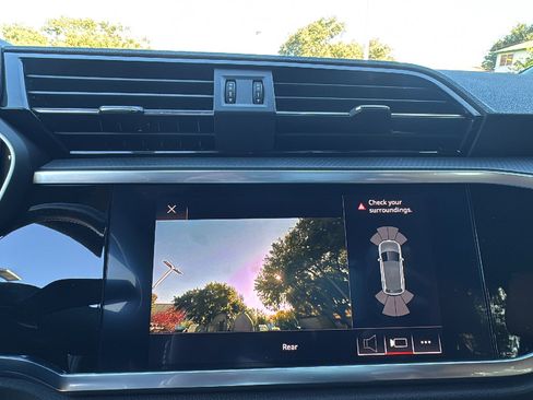 Used 2020 Audi Q3 2.0T Premium w/ Convenience Package image 19