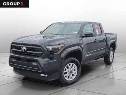 New 2025 Toyota Tacoma SR5