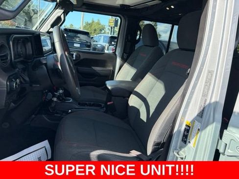 Used 2024 Jeep Wrangler Unlimited Rubicon AWD/4WD image 14
