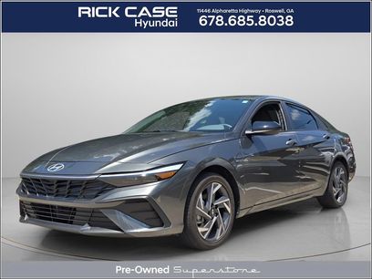 Used 2025 Hyundai Elantra SEL w/ Cargo Package