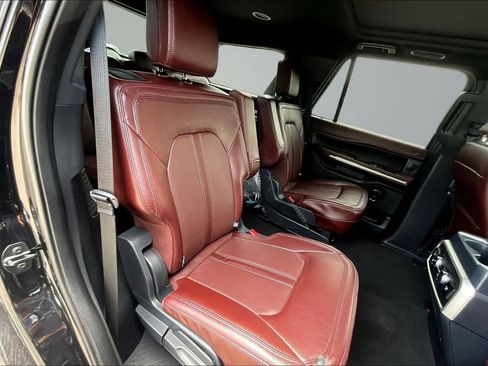 Used 2023 Ford Expedition Limited AWD/4WD image 23