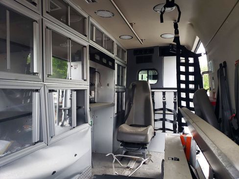 Used 2023 RAM ProMaster 2500 FWD image 7