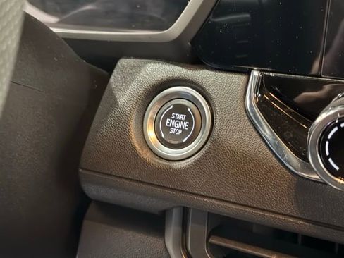 Used 2023 Chevrolet Colorado Trail Boss w/ Technology Package AWD/4WD image 18