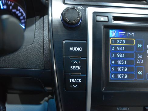 Used 2012 Toyota Camry LE image 19