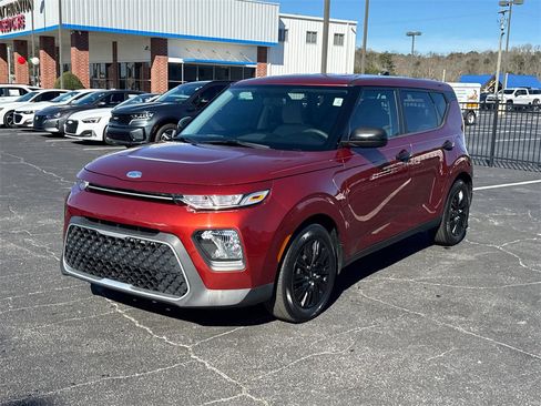 Used 2021 Kia Soul LX image 2