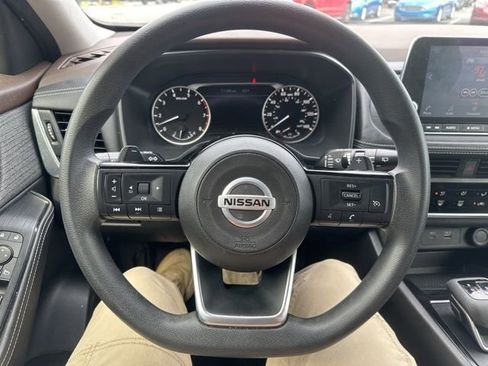 Used 2021 Nissan Rogue S image 29