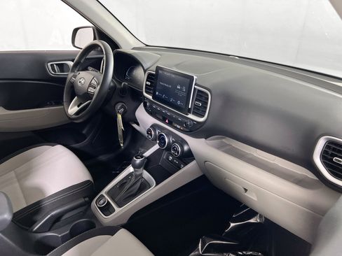 Used 2023 Hyundai Venue SEL w/ Cargo Package FWD image 27