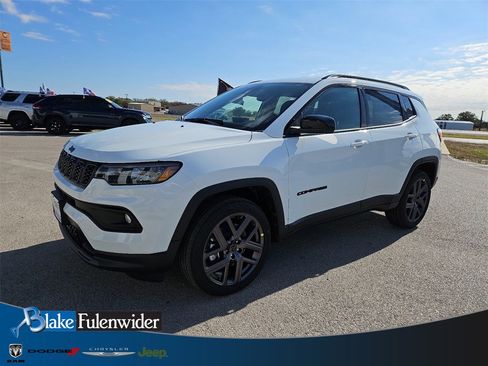New 2026 Jeep Compass Latitude image 1