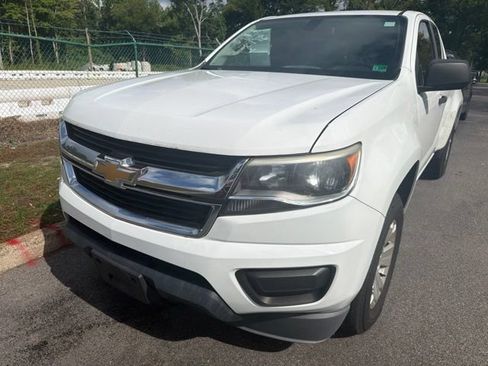 Used 2015 Chevrolet Colorado W/T RWD image 4