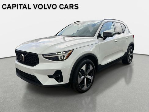Used 2026 Volvo XC40 B5 Plus AWD/4WD image 1