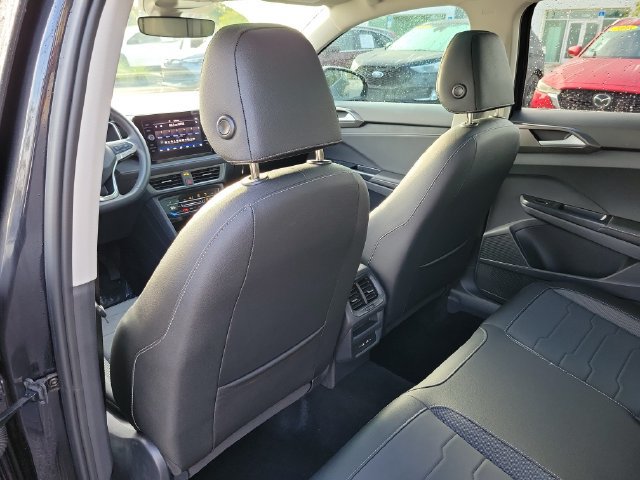 Certified 2026 Volkswagen Taos SE FWD image 9