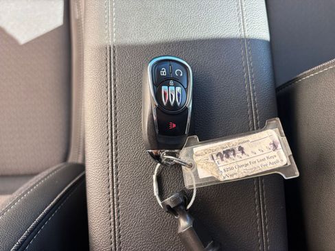 Used 2025 Buick Encore GX Preferred FWD image 21