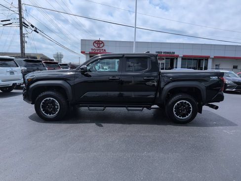 Used 2024 Toyota Tacoma TRD Off-Road AWD/4WD image 2
