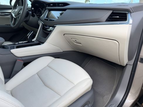 Certified 2023 Cadillac XT5 Premium Luxury image 12