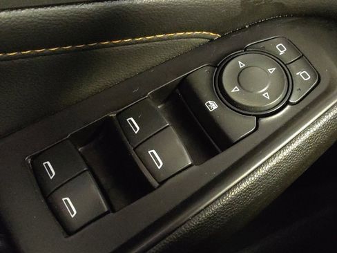 Used 2020 Chevrolet Traverse LS FWD image 27