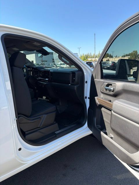 Used 2025 Chevrolet Silverado 3500 LT AWD/4WD image 16