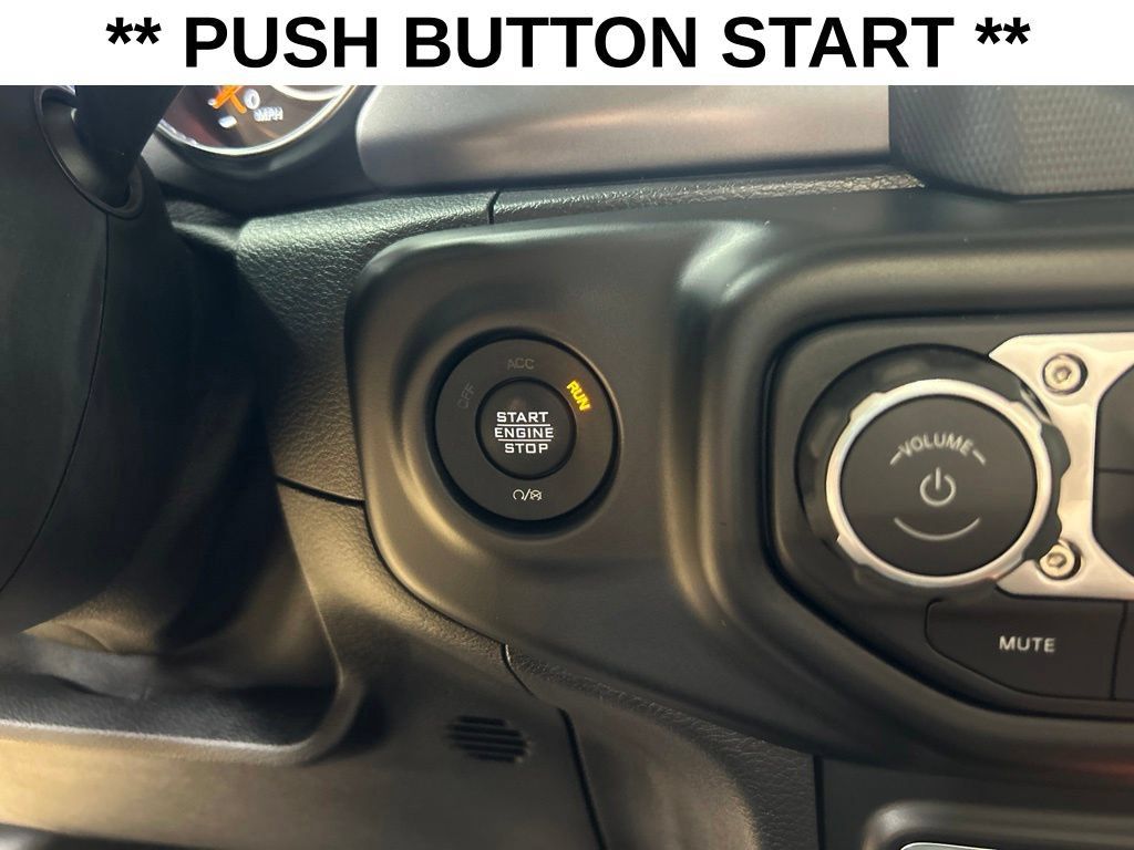 Used 2021 Jeep Gladiator Sport AWD/4WD image 12