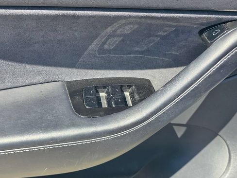 Used 2021 Tesla Model Y Long Range AWD/4WD image 14