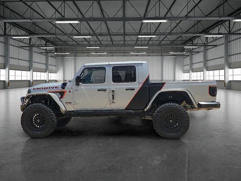 Used 2023 Jeep Gladiator Mojave w/ Cold Weather Group AWD/4WD image 2