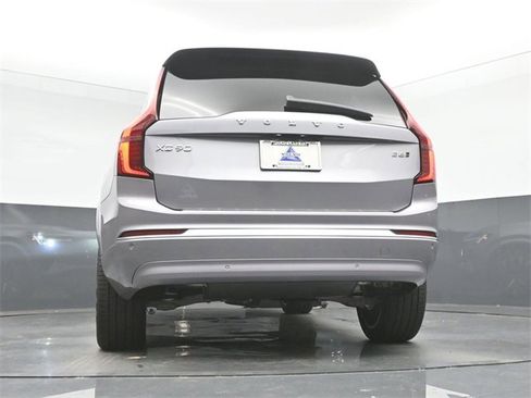 New 2026 Volvo XC90 B6 Core image 43